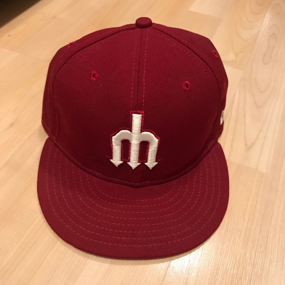 Used Seattle Mariners Maroon New Era Hat 7-3/8